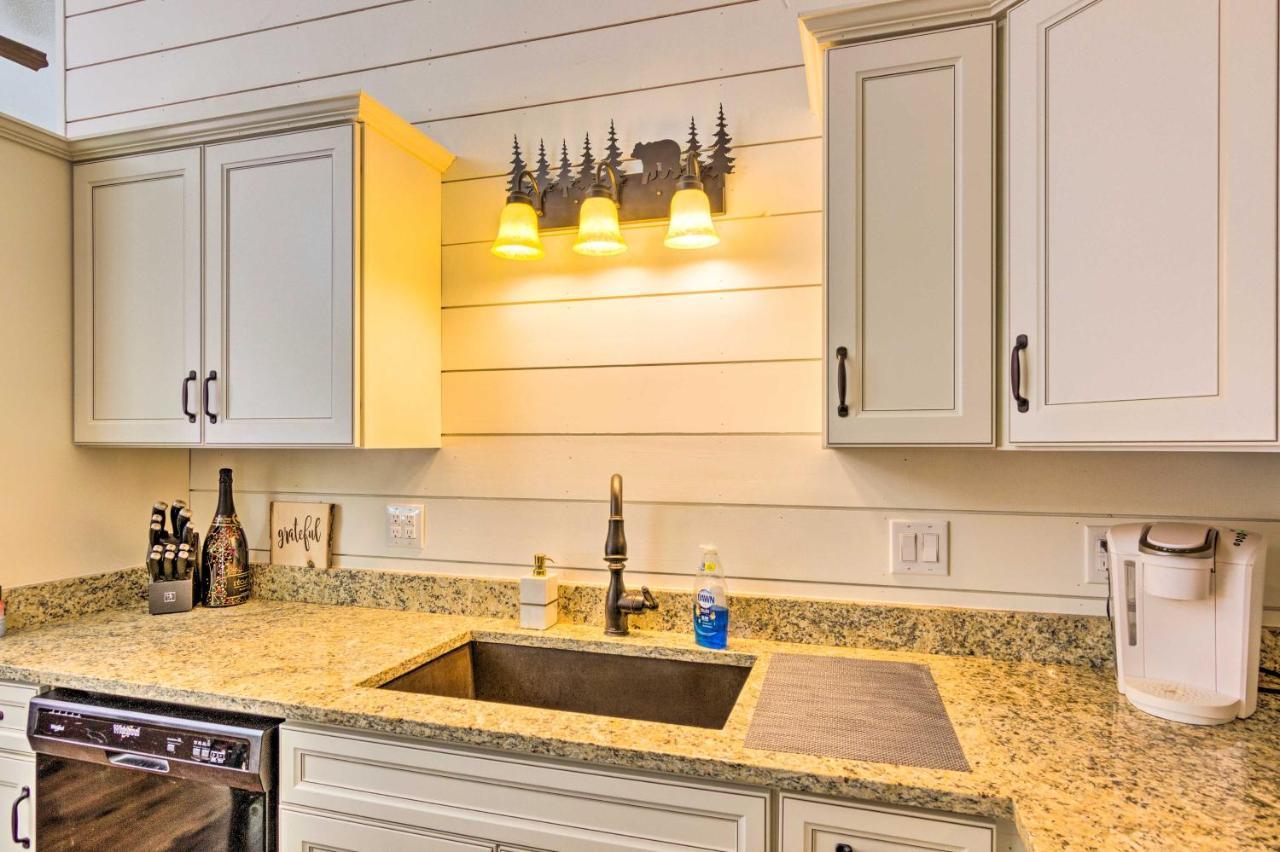 Elegant Sapphire Valley Studio With Resort Amenities ภายนอก รูปภาพ